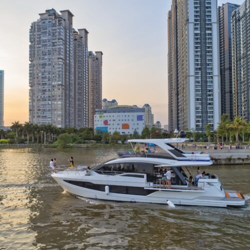 Du Thuyền Galeon 640 FLy