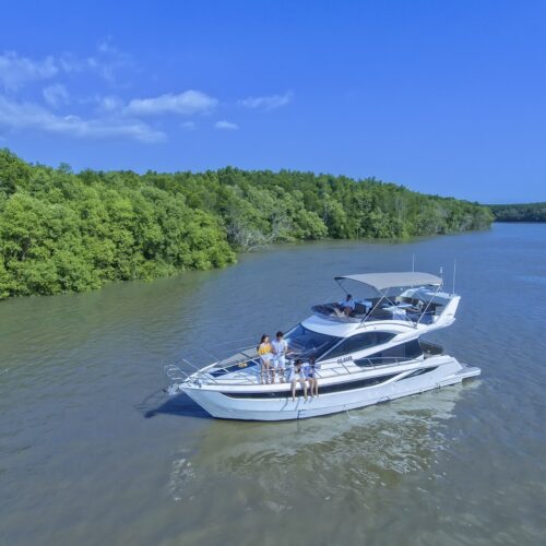 Du Thuyền Galeon 420 FLy